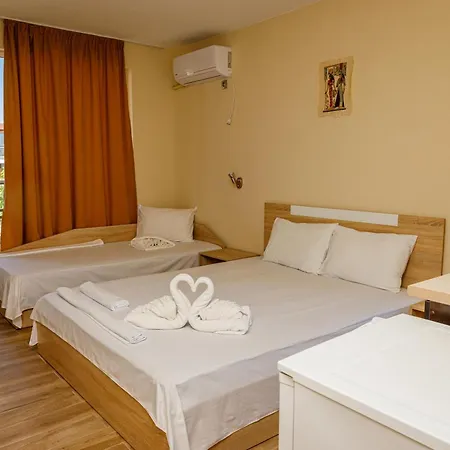 Silitur Aparthotel 3*