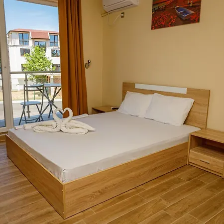 Silitur Aparthotel 3*