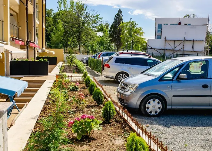 Apart-hotel Silitur 3*